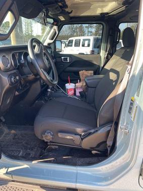 2023 Jeep Wrangler 4-Door Sahara 4x4