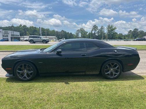 Pitch Black Clearcoat 2019 Dodge Challenger R/T