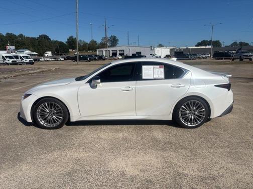 2022 Lexus IS 300 Base