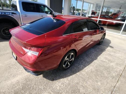 2022 Hyundai ELANTRA Limited