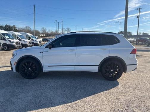 2021 Volkswagen Tiguan 2.0T SE R-Line Black