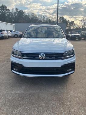 2021 Volkswagen Tiguan 2.0T SE R-Line Black