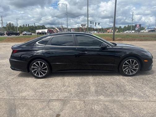 2022 Hyundai SONATA Limited