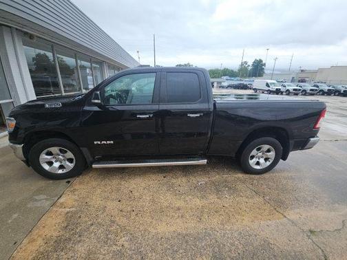 Diamond Black Crystal Pearlcoat 2019 RAM 1500 Big Horn