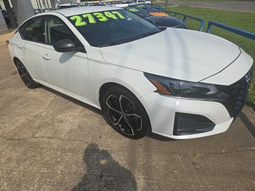 2024 Nissan Altima SR FWD
