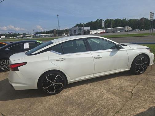 2024 Nissan Altima SR FWD