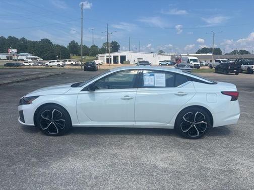 2024 Nissan Altima SR FWD