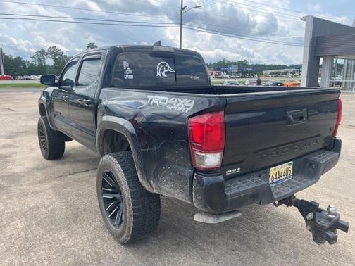 2017 Toyota Tacoma SR