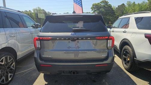 Carbonized Gray Metallic 2026 Ford Explorer Active