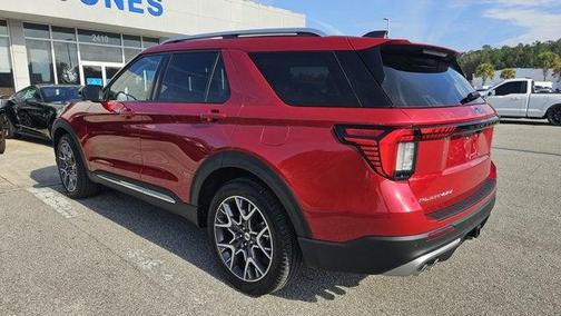 Rapid Red Metallic Tinted Clearcoat 2025 Ford Explorer Platinum