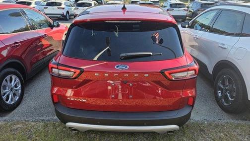 Rapid Red Metallic Tinted Clearcoat 2025 Ford Escape Active