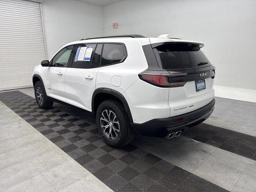 2024 GMC Acadia AWD AT4