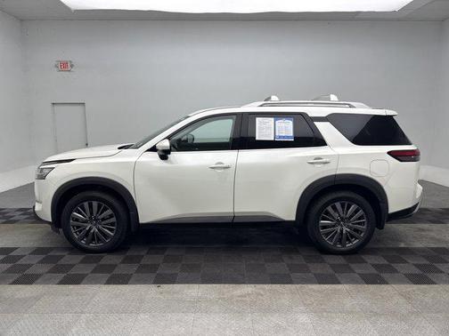 2024 Nissan Pathfinder SL 4WD