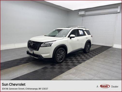 2024 Nissan Pathfinder SL 4WD