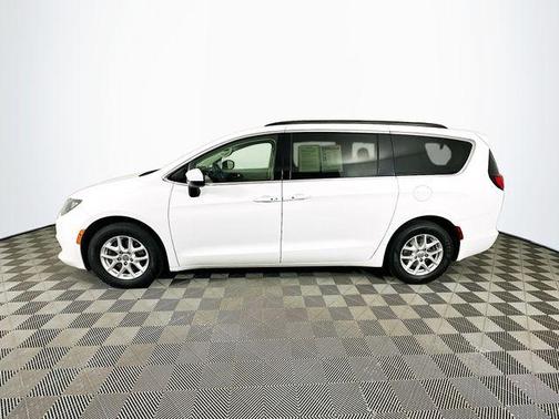 2020 Chrysler Voyager LXI