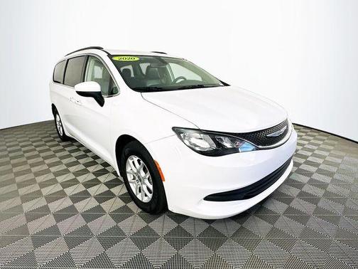2020 Chrysler Voyager LXI