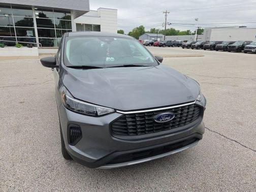 Carbonized Gray Metallic 2024 Ford Escape Active