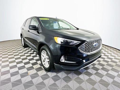 Agate Black Metallic 2023 Ford Edge SEL