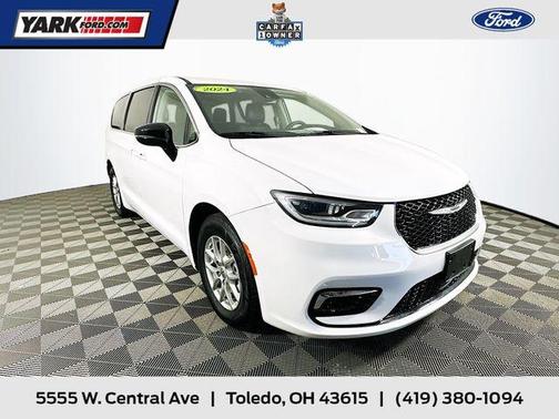 2024 Chrysler Pacifica Touring-L