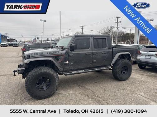 2023 Jeep Gladiator Sport
