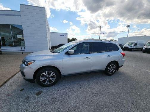2017 Nissan Pathfinder SL
