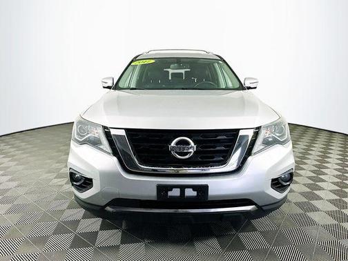 2017 Nissan Pathfinder SL