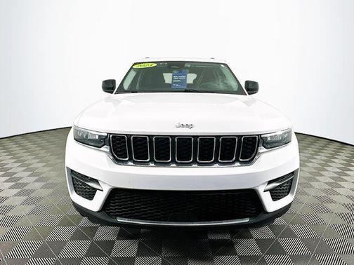 2023 Jeep Grand Cherokee Laredo