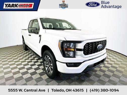 Oxford White 2023 Ford F-150 XL