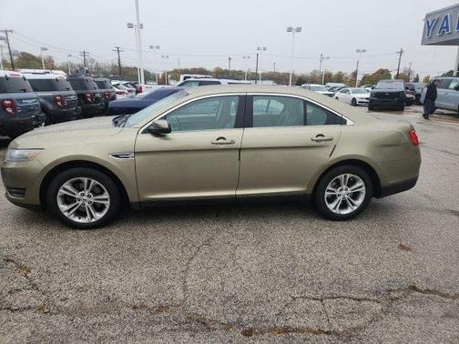 2013 Ford Taurus SEL