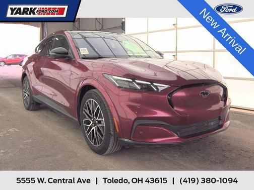 2025 Ford Mustang Mach-E Premium