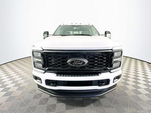 2025 Ford F-350 Lariat Super Duty