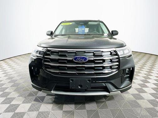 Agate Black Metallic 2025 Ford Explorer Active