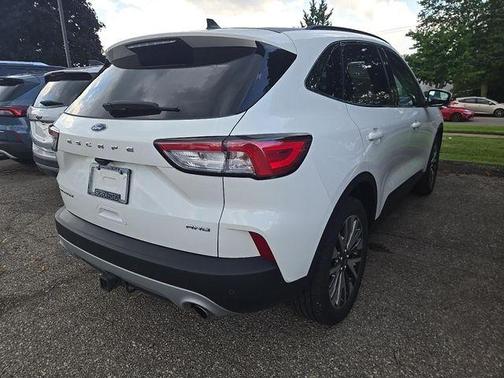 2022 Ford Escape Titanium