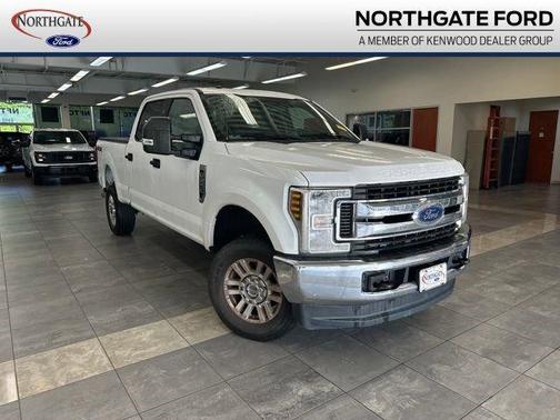 Oxford White 2018 Ford F-250 XLT