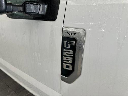 Oxford White 2018 Ford F-250 XLT