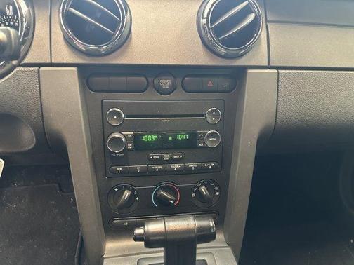 2009 Ford Mustang V6