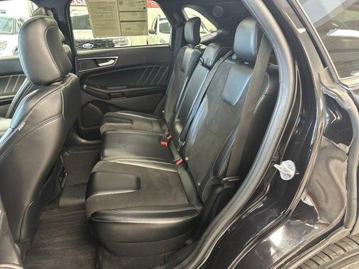 2022 Ford Edge ST