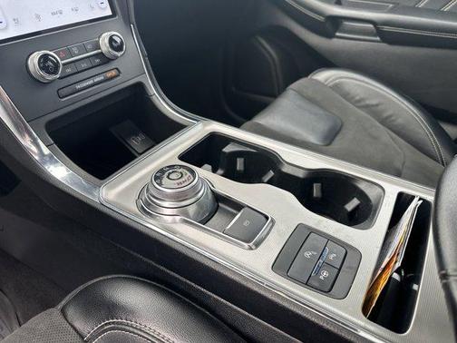 2022 Ford Edge ST