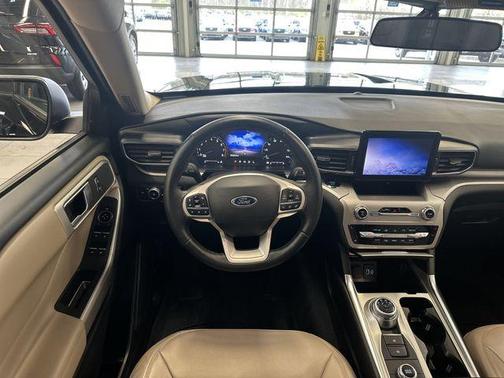 Agate Black Metallic 2023 Ford Explorer XLT