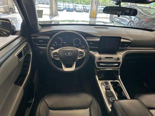 Agate Black Metallic 2023 Ford Explorer XLT