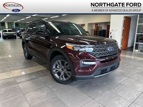 Burgundy Velvet Tinted Clearcoat 2022 Ford Explorer XLT
