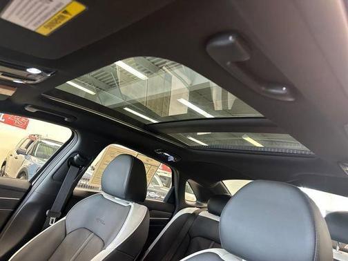 Aurora Black Pearl 2025 Kia K5 GT-Line