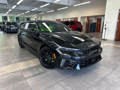 Aurora Black Pearl 2026 Kia K5 GT