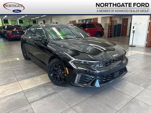 Aurora Black Pearl 2026 Kia K5 GT