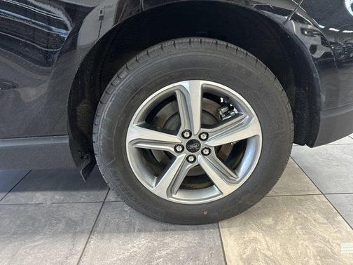 Agate Black Metallic 2023 Ford Edge SEL