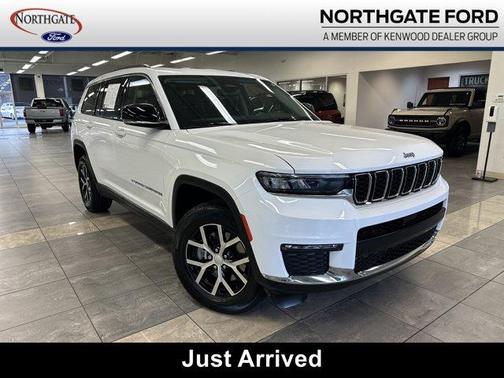 Bright White Clearcoat 2023 Jeep Grand Cherokee L Limited SUV