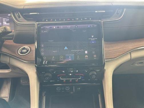 Bright White Clearcoat 2023 Jeep Grand Cherokee L Summit
