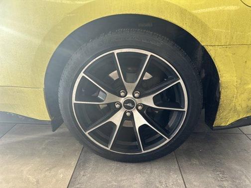 2021 Ford Mustang EcoBoost