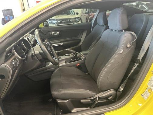 2021 Ford Mustang EcoBoost