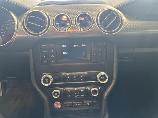 2021 Ford Mustang EcoBoost